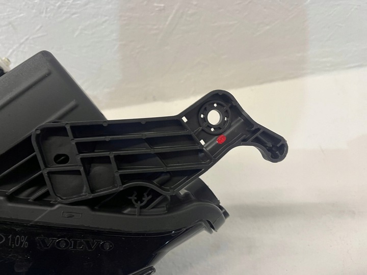 фото №10, Volvo ex30 лампа левая полный led 23 -