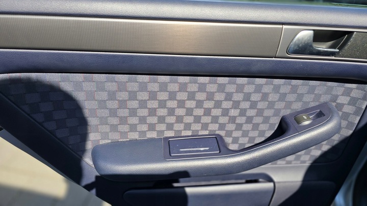 фото №5, Боковина дверь обивка зад задние audi a6 c5 1997 2004 сині салон