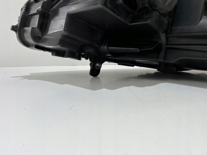 фото №7, Лампа правая обычная vw passat b7 3ab941006