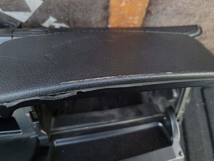 фото №9, Підлокітник бардачок w204 w212 w207 2046800639