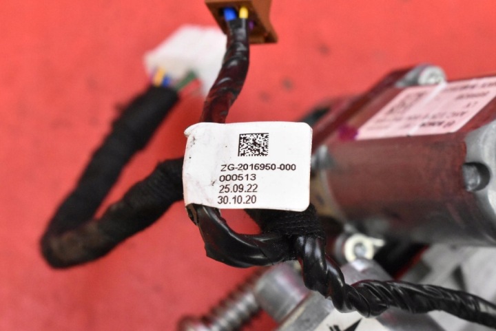 фото №11, Рульова колонка 1188811-00-d tesla модель y 78.4 kwh 514 km 20-