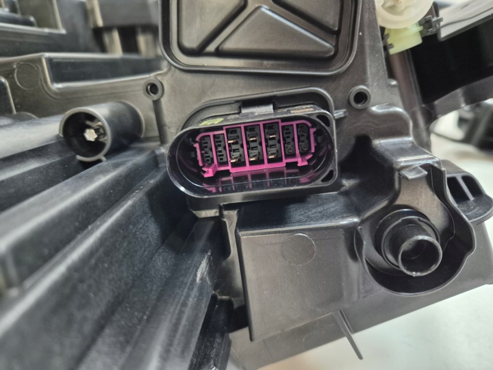 фото №12, Skoda enyaq ii фара права crystal led фара праве 5lb941018a оригінал
