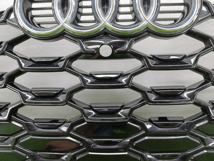 фото №10, Audi q5 ii рестайлинг sportback s-line 80f решётка радиатора решётка радиатор бампера