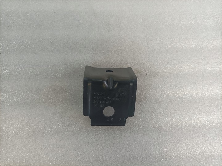 фото №1, Vw golf vii кронштейн крыльев 5g0809471