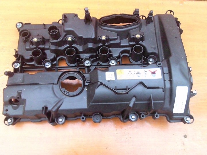 фото №11, Bmw x1 mini f60 2.0 tb крышка клапанов крышка 1112 7611278 mahle 70557891