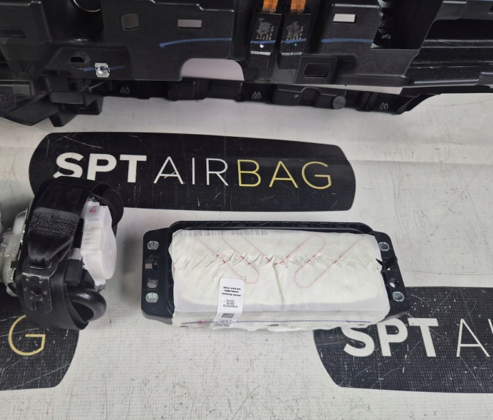 фото №8, Vw golf 8 viii рестайлинг торпедо консоль подушки ремни подушка air bag
