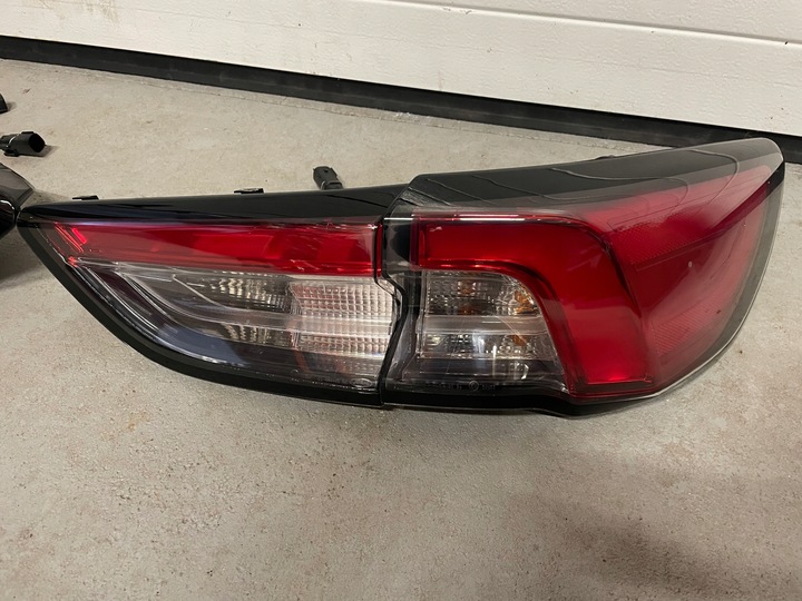 фото №3, Kuga mk3 задні лампи led st-line