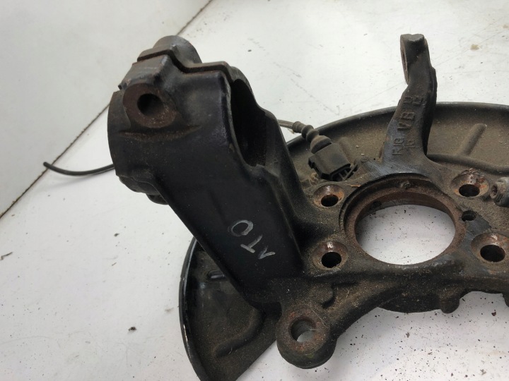 фото №4, Vw touran 1t0 поворотна опора ступиця праве перед
