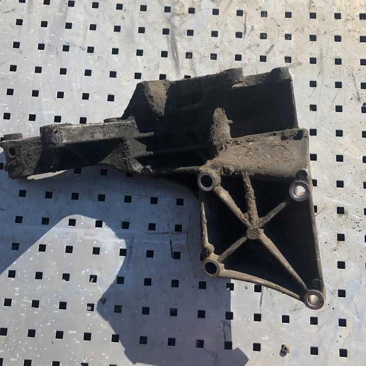 фото №3, Лапи генератора vw lt 074145169f