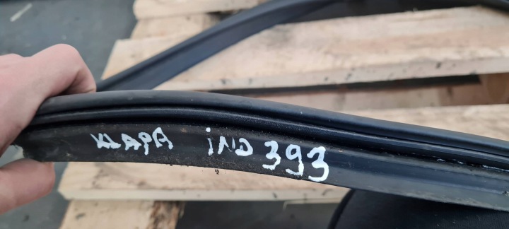 фото №8, A5 8t s5 рестайлинг уплотнитель крышки багажника зад sportback 8t8827705a