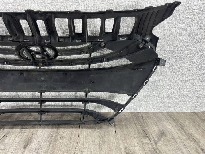 фото №14, Hyundai i30 ii 2011-2015 центральная решётка бампера перед 86351-a6010