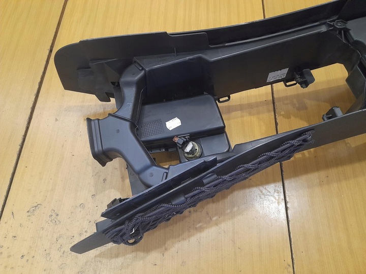 фото №8, Mercedes w245 клас b 2.0 cdi тунель середній