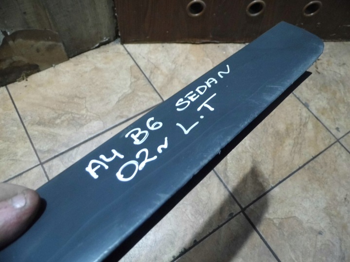 фото №7, Audi a4 b6 2.5tdi 02' sed планка дверь левый зад 8e0853969