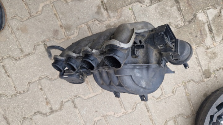 фото №16, Комплектний колектор впускний  audi a4 b6 b7 a6 c5 2.0 alt 06b133210aj