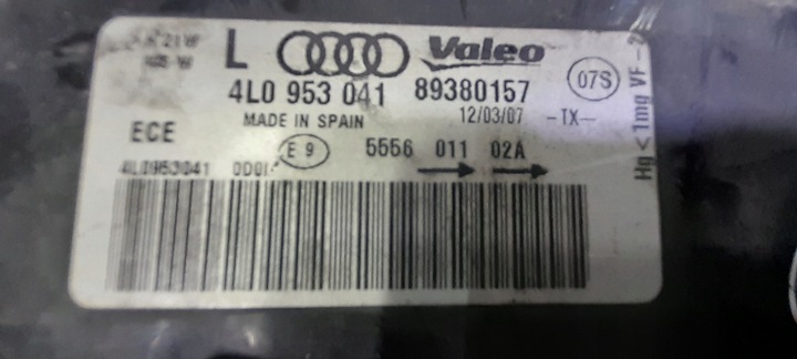 фото №4, Audi q7 поворотник левый 4l 4l0