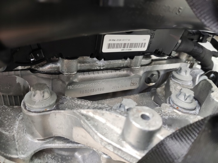 фото №8, Двигатель комплектный форсунки турбина peugeot 208 ii 1.2 thp hn09 10z1am