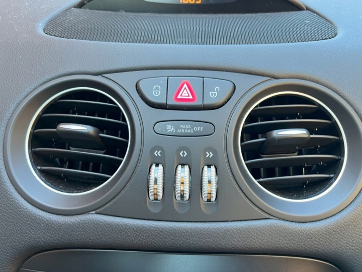 фото №7, Решётка воздуховод средняя состояние bdb oem номер mercedes sl r230 w230 рестайлинг 2007r