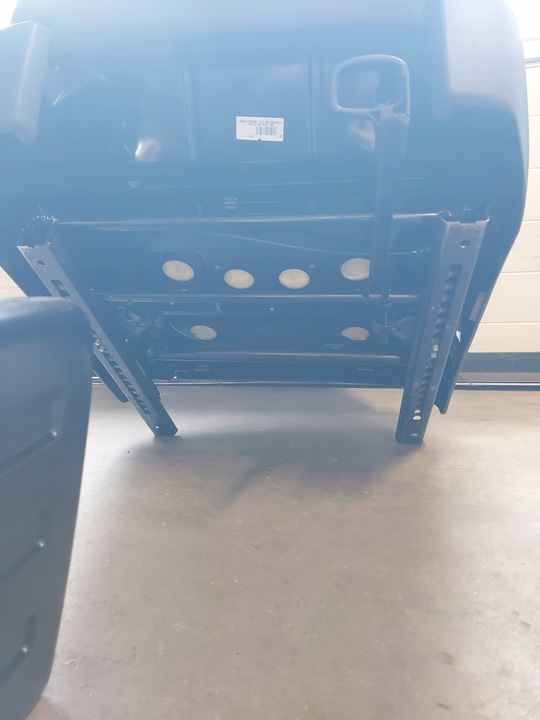 фото №9, Vw t6.1 сиденье правый перед пассажира комплектный