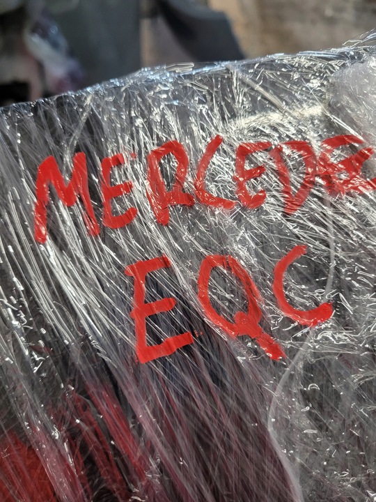 фото №12, Mercedes w293 a293 eqc крыло правые переднее