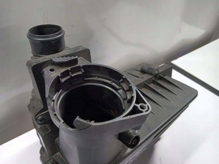 фото №5, Корпус фільтра повітря audi 2.0 tsi 5q0129601