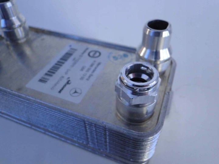 фото №3, Mercedes e клас w213 213 радіаторів масла коробки