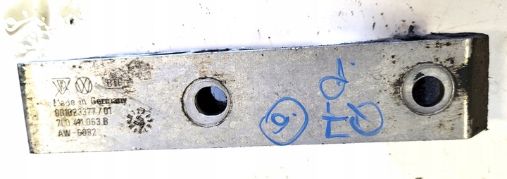 фото №2, Audi q7 4l 07r крепление стабилизатора 7l0411063b