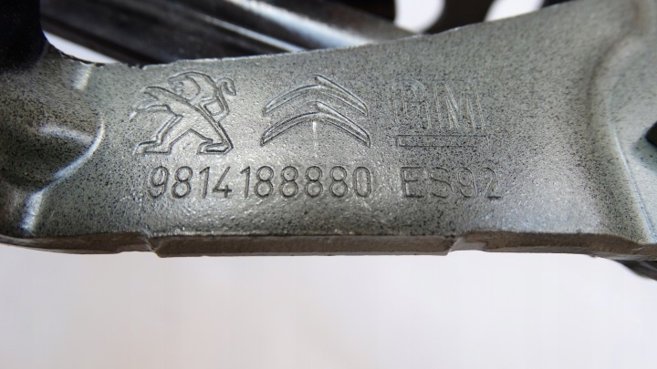 фото №5, Peugeot 3008 5008 петля капота двигателя левое 9814189880 правое 9814188880