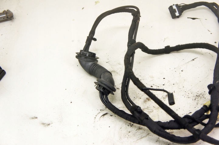 фото №5, Mz085 opel astra k v жгут крышки 39070893 универсал
