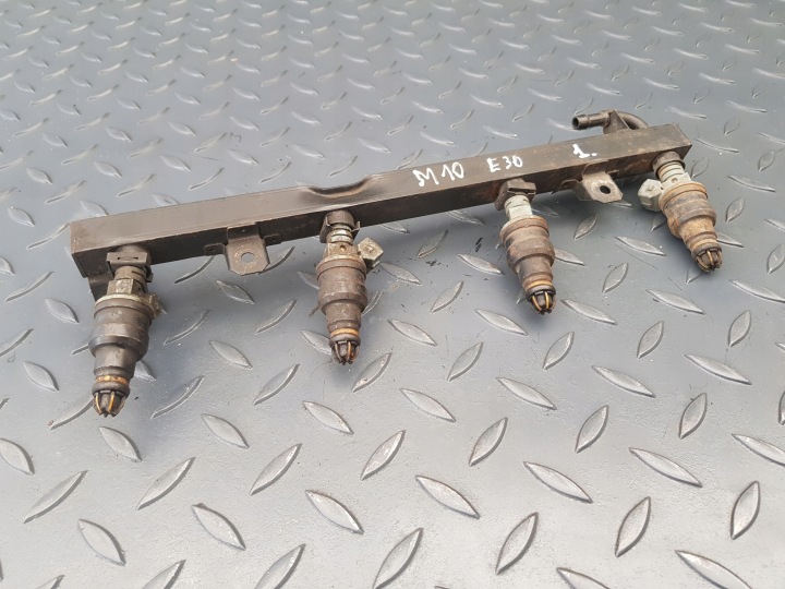 фото №12, Топливная рейка форсунки bosch 280 150 715 bmw e30 318i m10