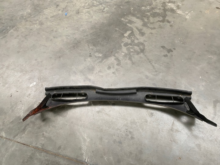 фото №6, Ford transit connect mk2 панель под лобовым стеклом перед dt11-r02216-ad