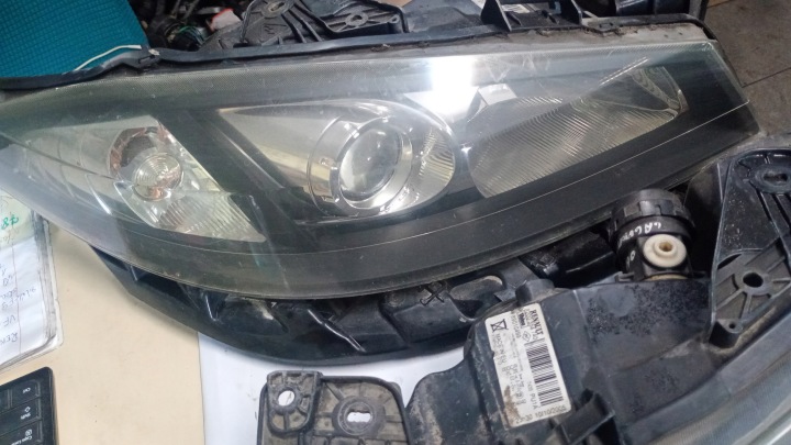 фото №8, Фара комплект перед ліва права renault laguna ii рестайлінг 05-07 ксенон