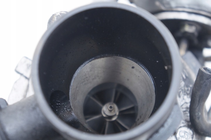 фото №4, Volvo v40 1.6 турбонагнетатель turbo комплектная 9636120680