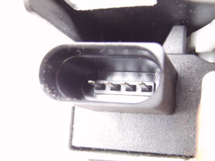 фото №13, Замок задней крышки skoda yeti 2009-2010 5l6827505b