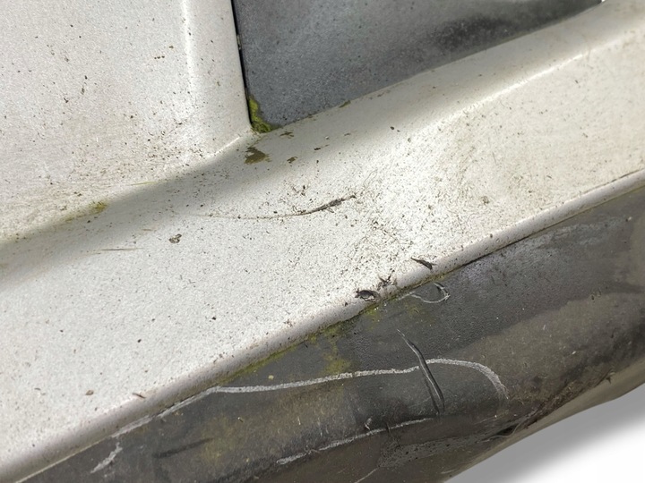 фото №7, Nissan tiida c11 1600cm3 2010 бампер переднее хэтчбек