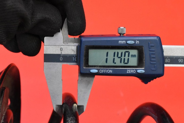 фото №11, Амортизатор праве перед 48510-k0080 toyota yaris 4 iv 1.5 12v 125 km 20-24