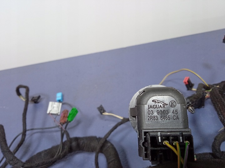 фото №10, Jaguar xf i x250 установка жгут панели распределительной ax23-14401-ja