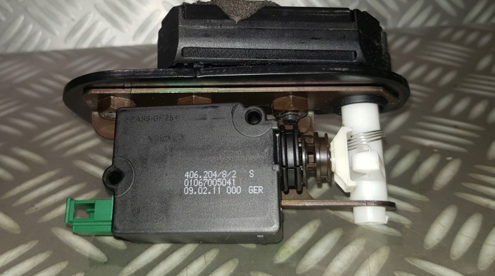фото №7, Land rover discovery 3 iii 4 iv l319 замок ліве кришки борт багажника 11r
