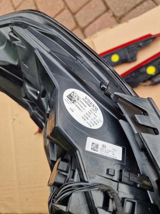 фото №14, Лампы зад задние комплект volvo c40 европа