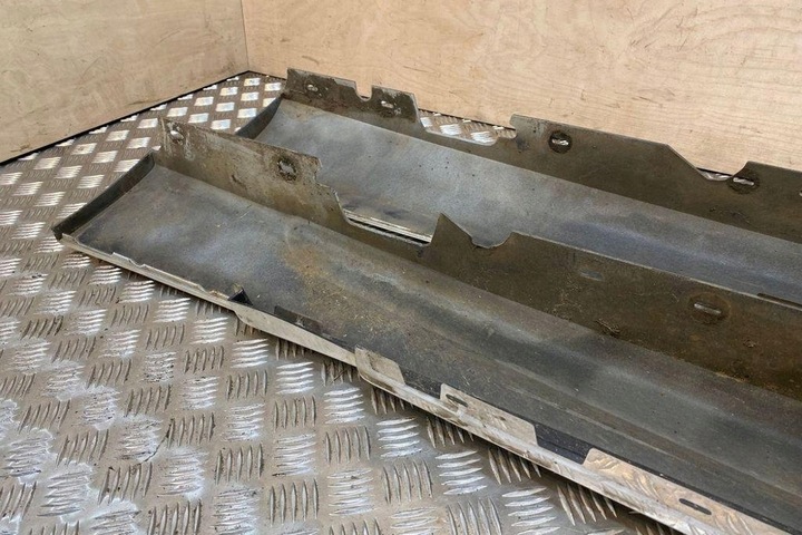 фото №12, Накладка порогова ліва bmw 1 e81 8044664 2.0l дизель 2010