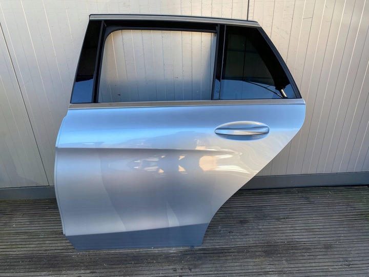 фото №1, Mercedes c w205 універсал комплектні двері лівий зад задні 988