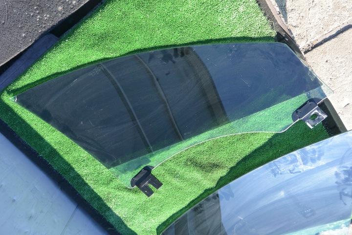 фото №11, Стекло дверь перед правая левая tesla модель s 12-16