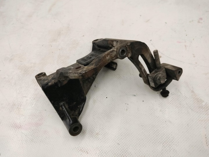 фото №5, Основа насос гідропідсилювач toyota hilux 2.4 d4d 17r 030816