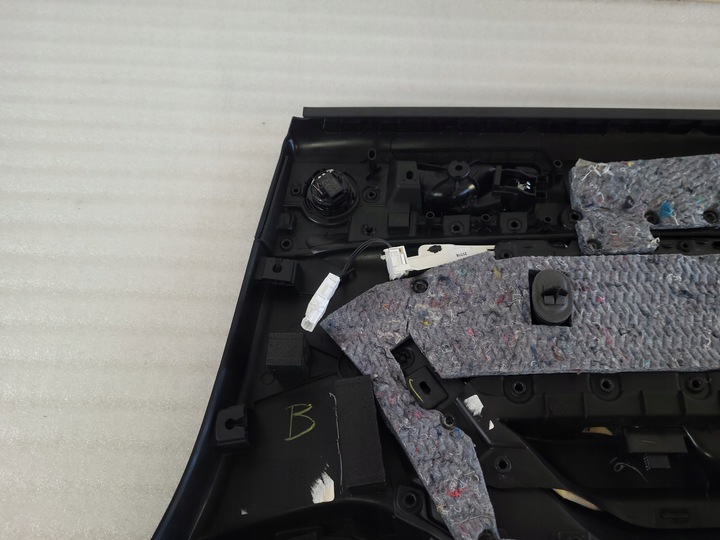 фото №9, Renault megane iv оббивка боковина двері лівий зад