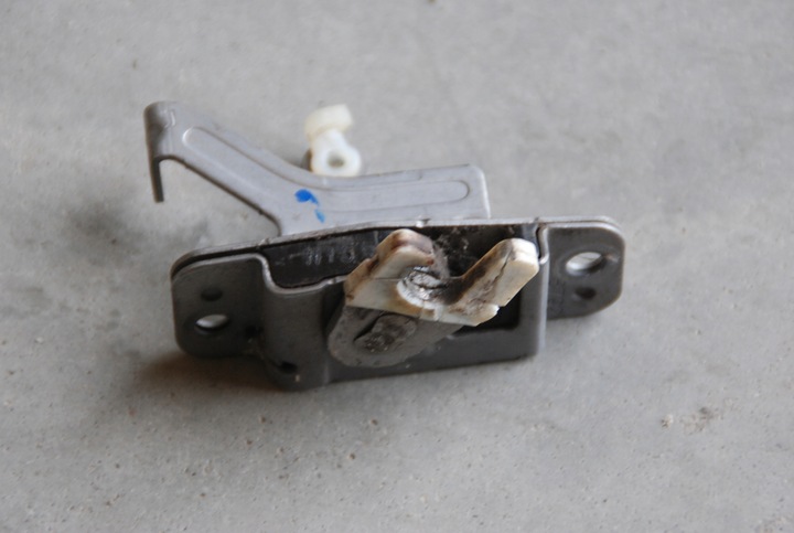 фото №2, Замок дверь сдвижных правых iveco daily 14-