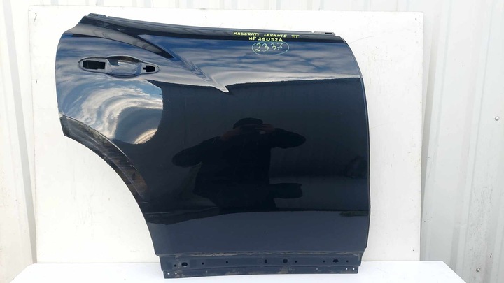 фото №1, Maserati levante двері праві зад задні 2337