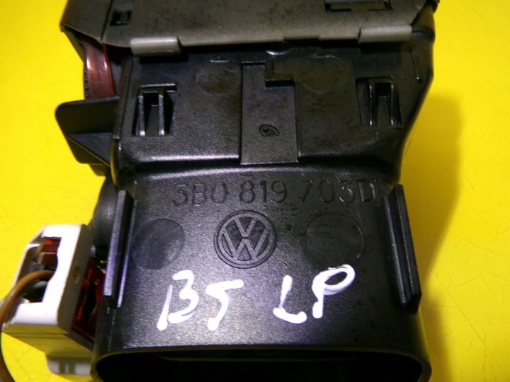фото №10, Боковая решётка воздуховод левые перед volkswagen passat b5 3b0819703d nr1323