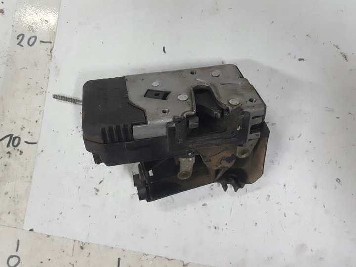 фото №1, Opel vivaro ii 06-14r trafic замок двері праві перед 3 pin європа