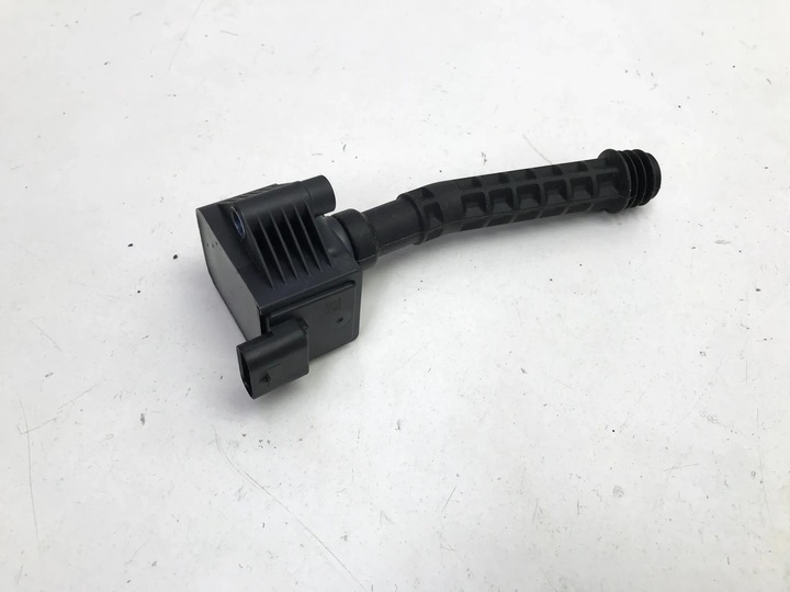 фото №1, Volvo xc 40 xc40 2023 2.0 гибрид катушка зажигания 32140176