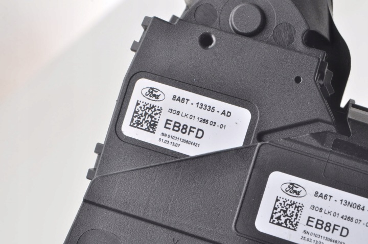 фото №8, Ford fiesta mk7 перемикач p1 8a6t-13n064-ah