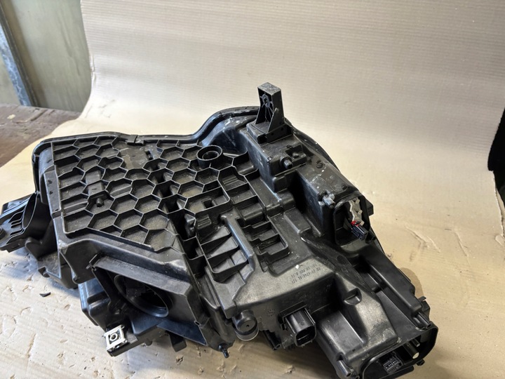 фото №13, Audi e-tron 4ke941039 лампа передняя левая полный led перед 2019-